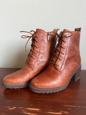 Timberland Women's Embossed Lace-Up Leather Ankle Boots - Cognac Brown